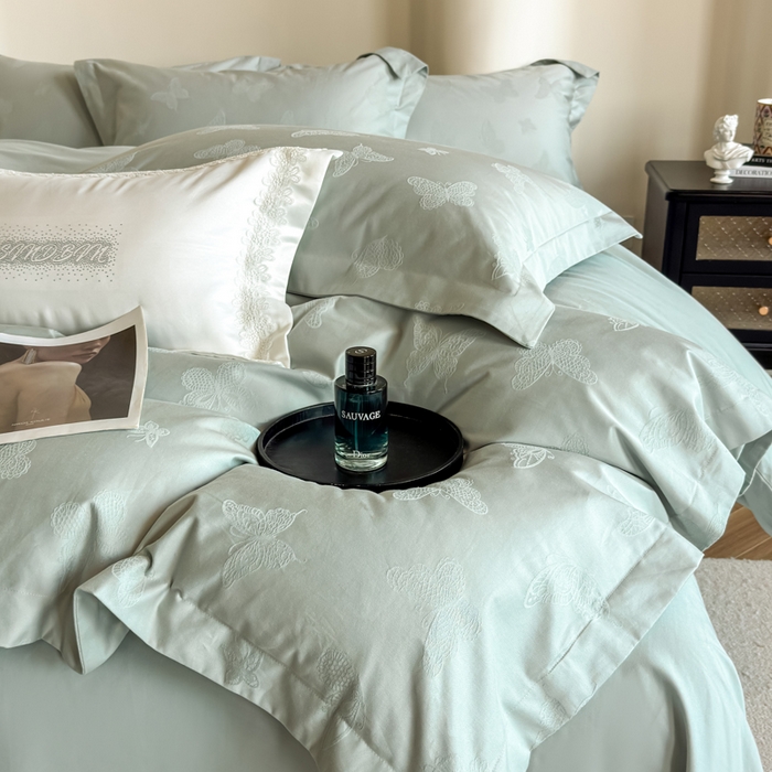 91家纺网 家纺一手货源 找家纺 （总）魅都 2025秋冬全棉厚织长绒棉磨毛立体浮雕提花四件套全棉四件套夏日蝶梦