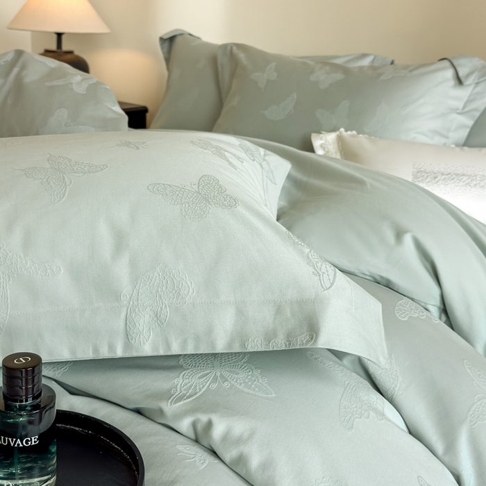 91家纺网 家纺一手货源 找家纺 （总）魅都 2025秋冬全棉厚织长绒棉磨毛立体浮雕提花四件套全棉四件套夏日蝶梦