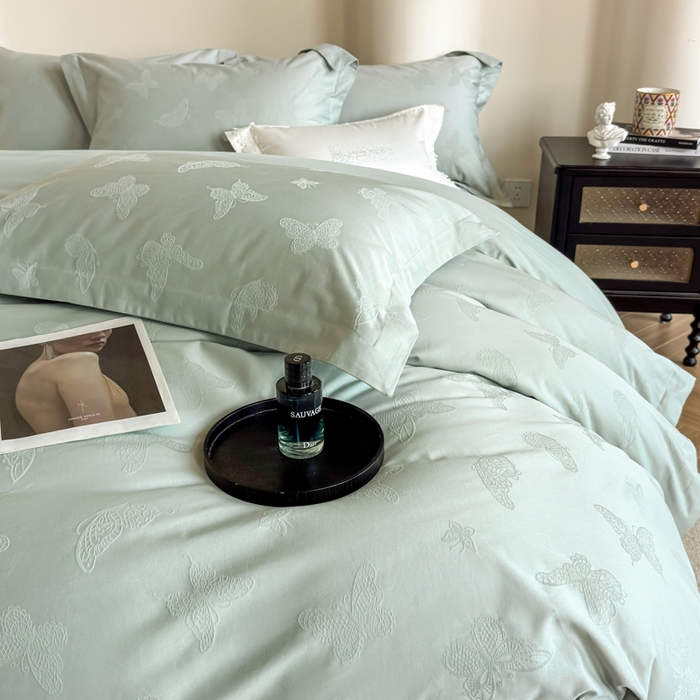 91家纺网 家纺一手货源 找家纺 （总）魅都 2025秋冬全棉厚织长绒棉磨毛立体浮雕提花四件套全棉四件套夏日蝶梦