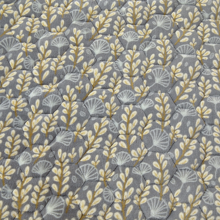 91家纺网 家纺一手货源 找家纺 情煊家纺 2025新款A类牛奶绒印花夹棉床垫 银杏叶