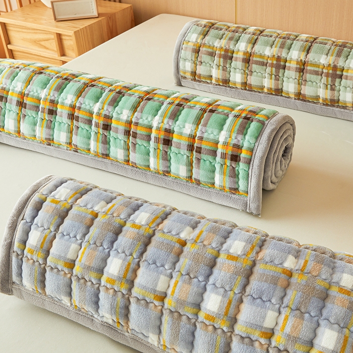 91家纺网 家纺一手货源 找家纺 澳梵家居 2025新款无印风牛奶绒夹棉床护垫 组合