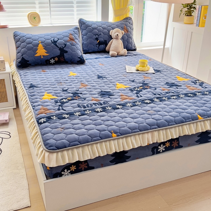 91家纺网 家纺一手货源 找家纺 （总）情煊家纺 2025新款保暖牛奶绒夹棉床笠-花边款