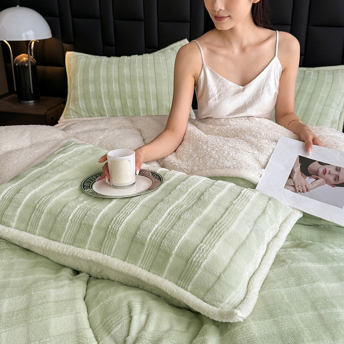 91家纺网 家纺一手货源 找家纺 青竹苑 2025新款A类玉兔绒北极绒纯色四件套 玉兔绿【双面加绒】