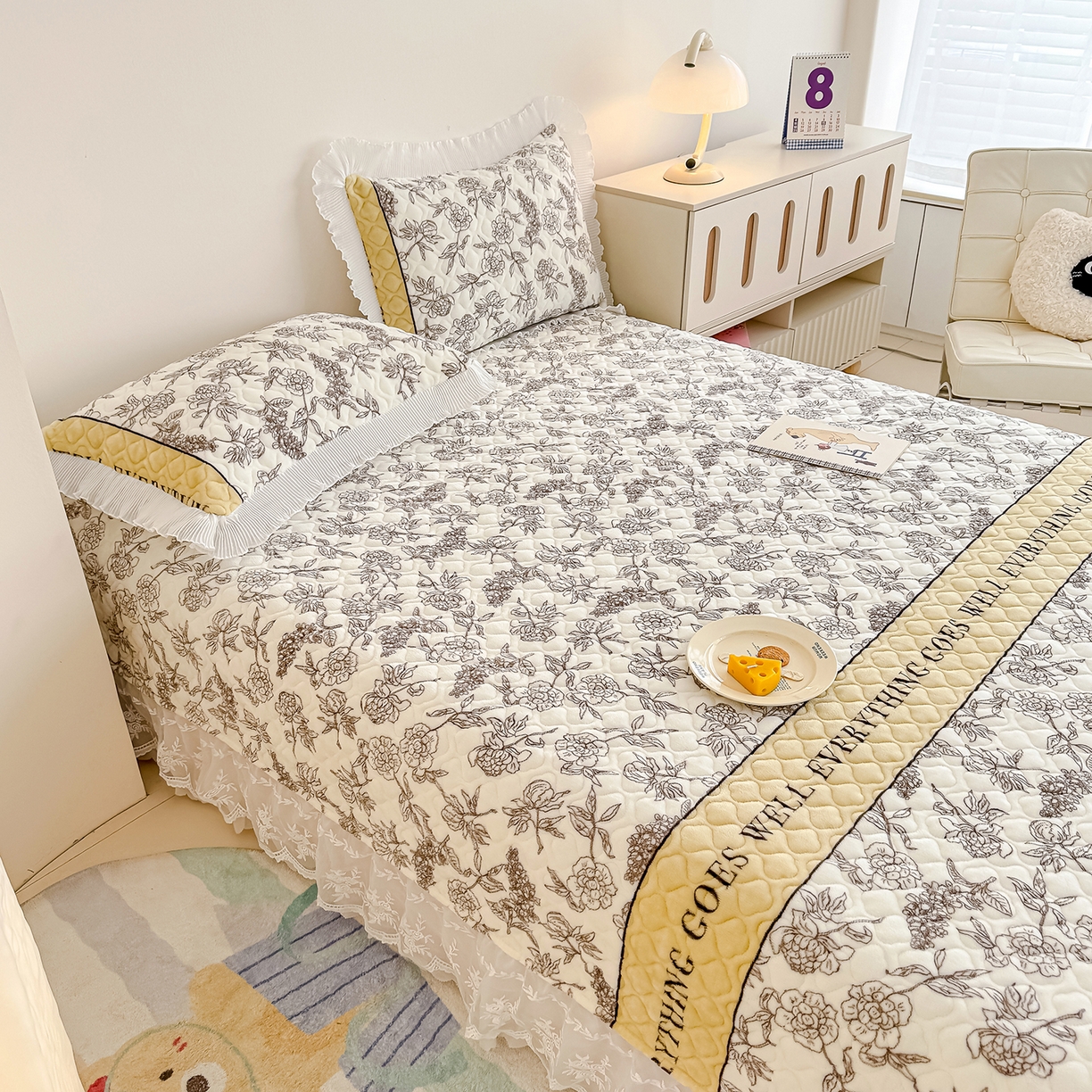 91家纺网 家纺一手货源 找家纺 （总）冬然家纺 2025新款高克重牛奶绒蕾丝花边床盖系列