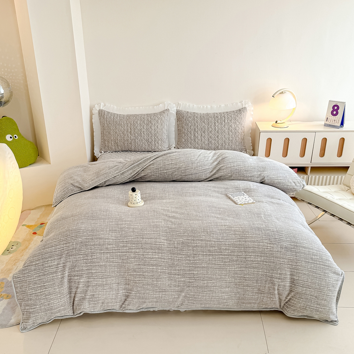 91家纺网 家纺一手货源 找家纺 （总）冬然家纺 2025新款高克重牛奶绒蕾丝花边床盖系列