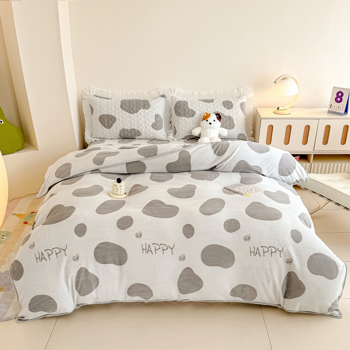 91家纺网 家纺一手货源 找家纺 （总）冬然家纺 2025新款高克重牛奶绒蕾丝花边床盖系列