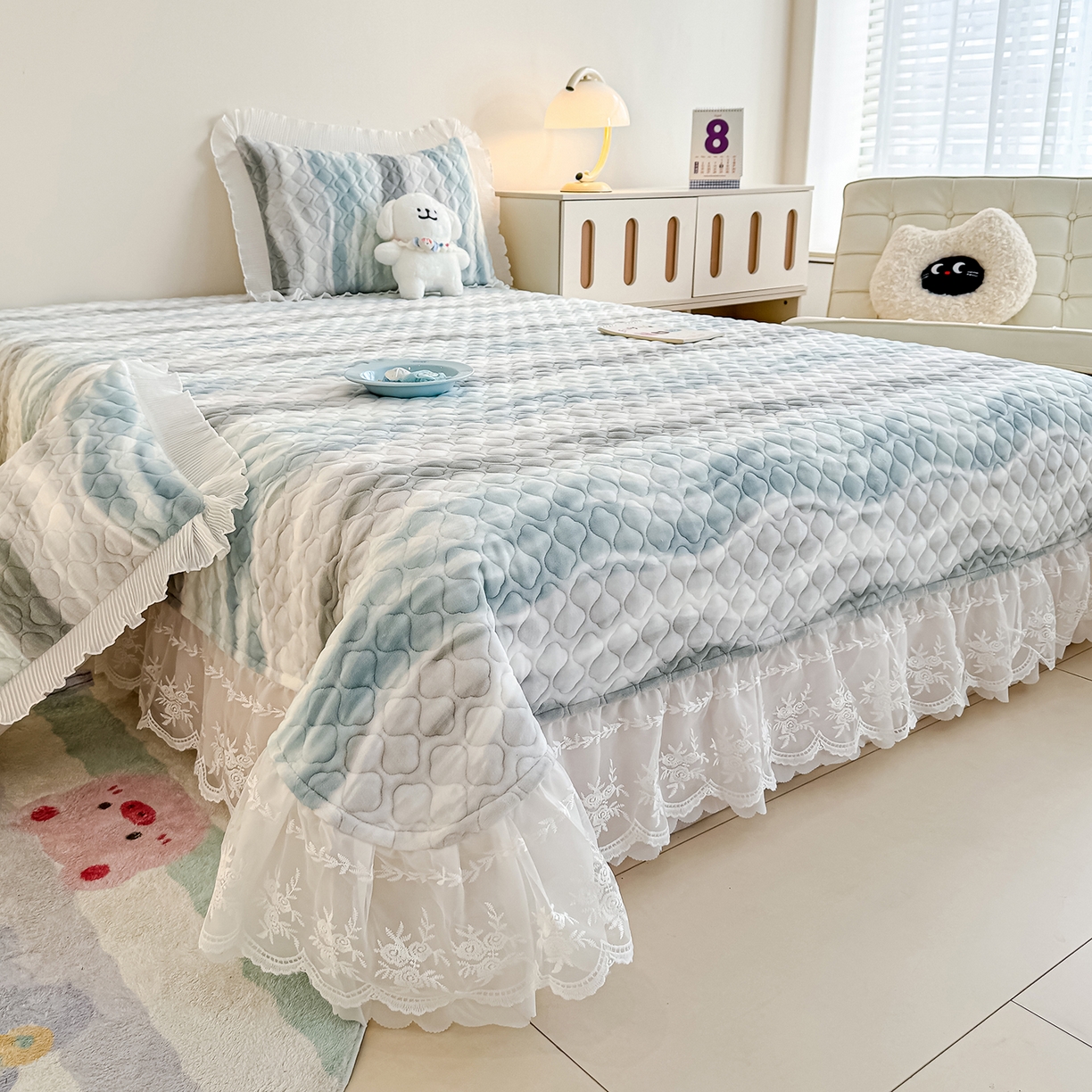 91家纺网 家纺一手货源 找家纺 冬然家纺 2025新款高克重牛奶绒蕾丝花边床盖系列 可可西里