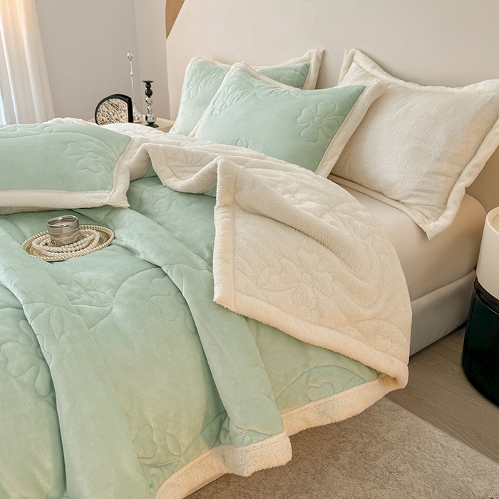 91家纺网 家纺一手货源 找家纺 （总）青竹苑 2025新款A类婴儿绒北极绒羽丝棉三层夹棉盖毯多功能盖毯