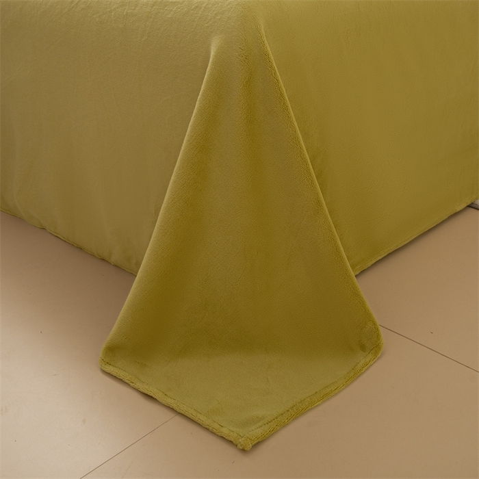 91家纺网 家纺一手货源 找家纺 恋绒家纺 2025新款小熊牛奶绒四件套卡通被套宿舍学生三件套 小熊先生-果绿