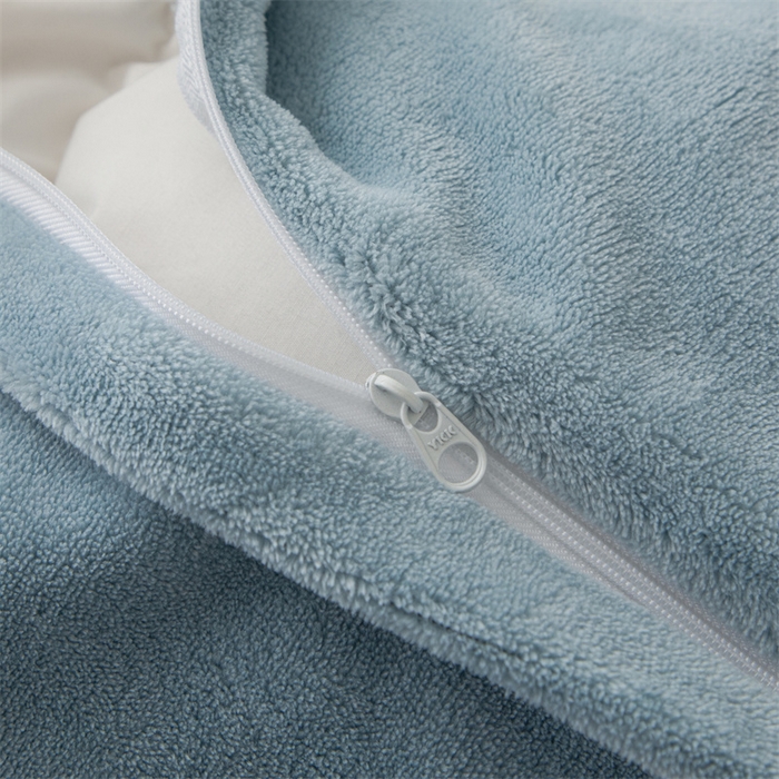 91家纺网 家纺一手货源 找家纺 恋绒家纺 2025新款小熊牛奶绒四件套卡通被套宿舍学生三件套 小熊先生-宾利蓝