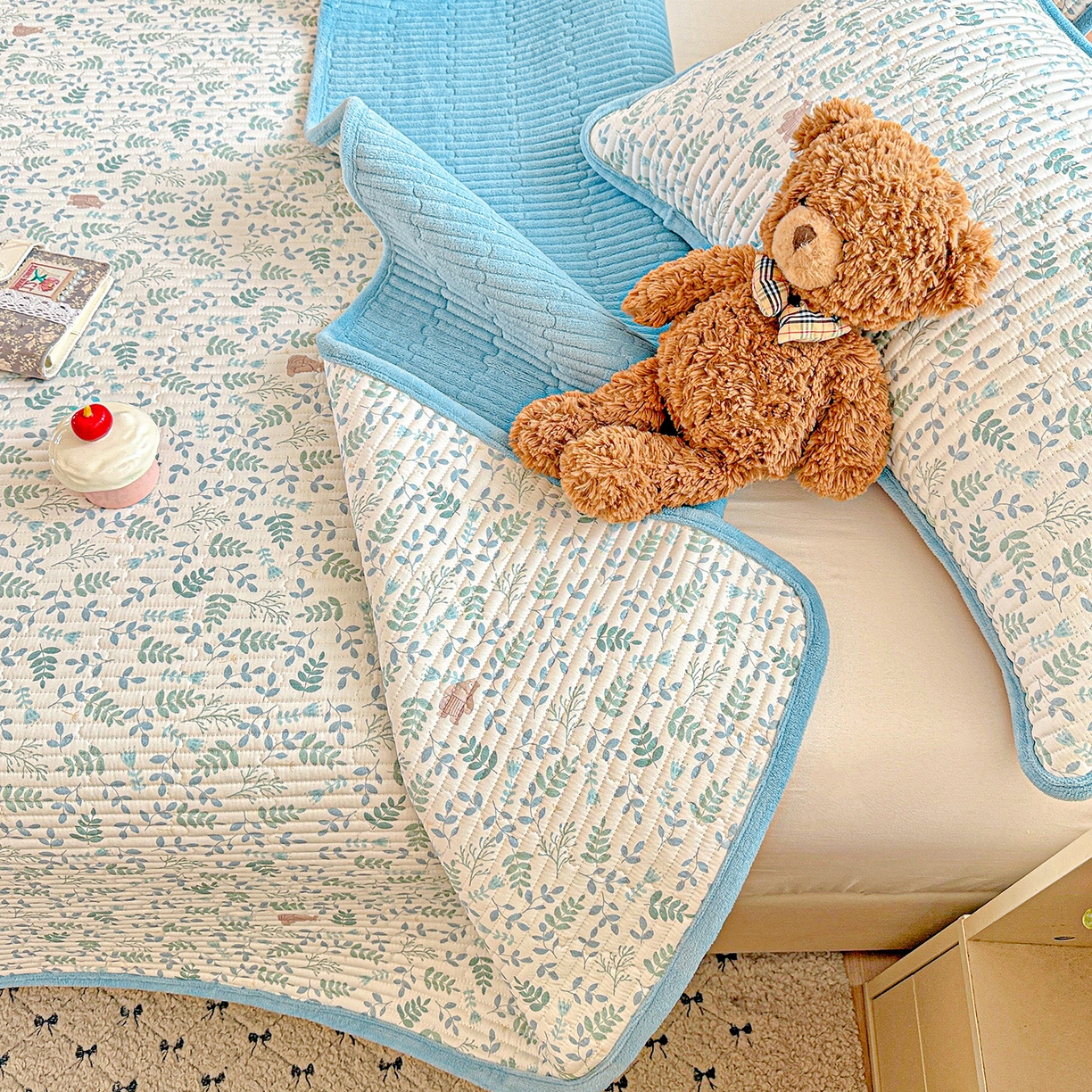 91家纺网 家纺一手货源 找家纺 恒尚居 2025新款全棉牛奶绒床盖四季可用纯棉夹棉床单床褥垫三件套-秋冬款系列一 绿野仙踪【A纯棉-B牛奶绒】