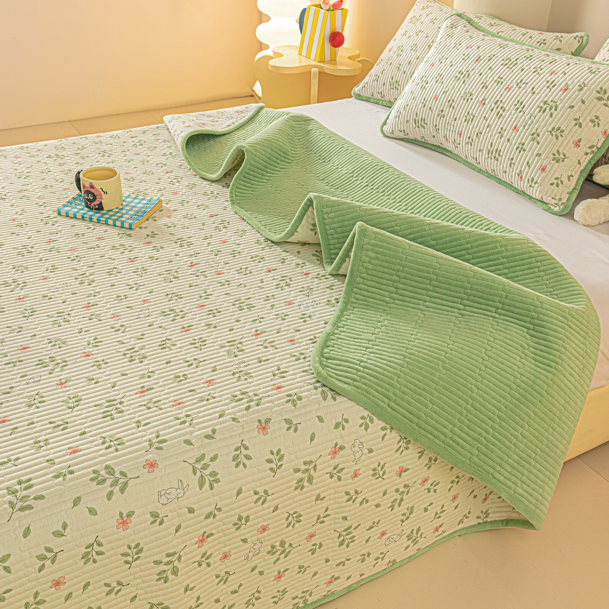 91家纺网 家纺一手货源 找家纺 恒尚居 2025新款全棉牛奶绒床盖四季可用纯棉夹棉床单床褥垫三件套-秋冬款系列一 清新雅韵【A纯棉-B牛奶绒】