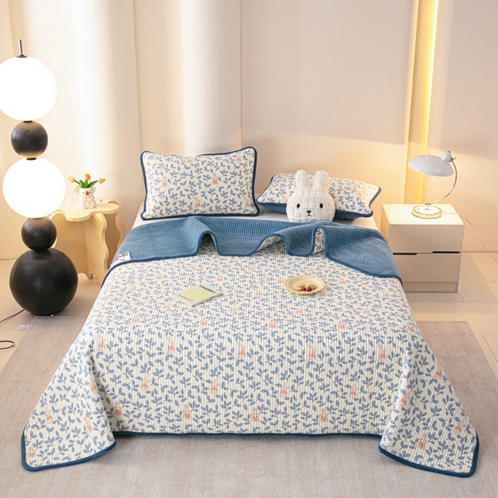 91家纺网 家纺一手货源 找家纺 恒尚居 2025新款全棉牛奶绒床盖四季可用纯棉夹棉床单床褥垫三件套-秋冬款系列一 菲菲兔【A纯棉-B牛奶绒】