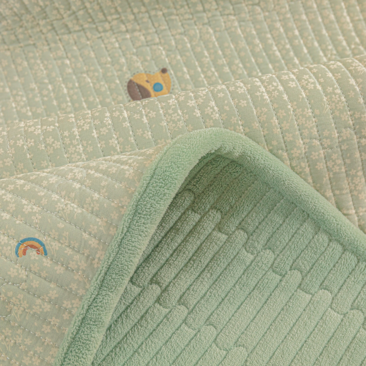 91家纺网 家纺一手货源 找家纺 恒尚居 2025新款全棉牛奶绒床盖四季可用纯棉夹棉床单床褥垫三件套-秋冬款系列一 布丁狗【A纯棉-B牛奶绒】