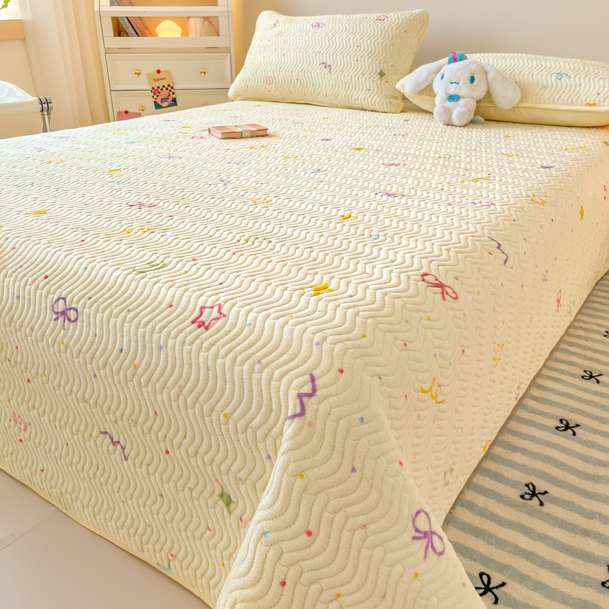 91家纺网 家纺一手货源 找家纺 酱子 2025新款牛奶绒印花床盖四季通用 床盖-星彩梦