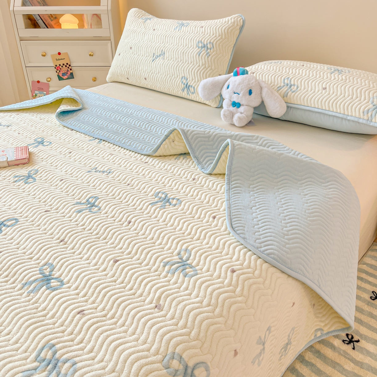 91家纺网 家纺一手货源 找家纺 （总）酱子 2025新款牛奶绒印花床盖四季通用