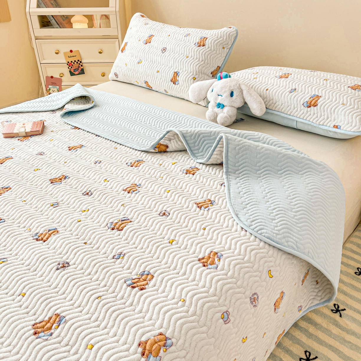 91家纺网 家纺一手货源 找家纺 酱子 2025新款牛奶绒印花床盖四季通用 床盖-暖熊星芒