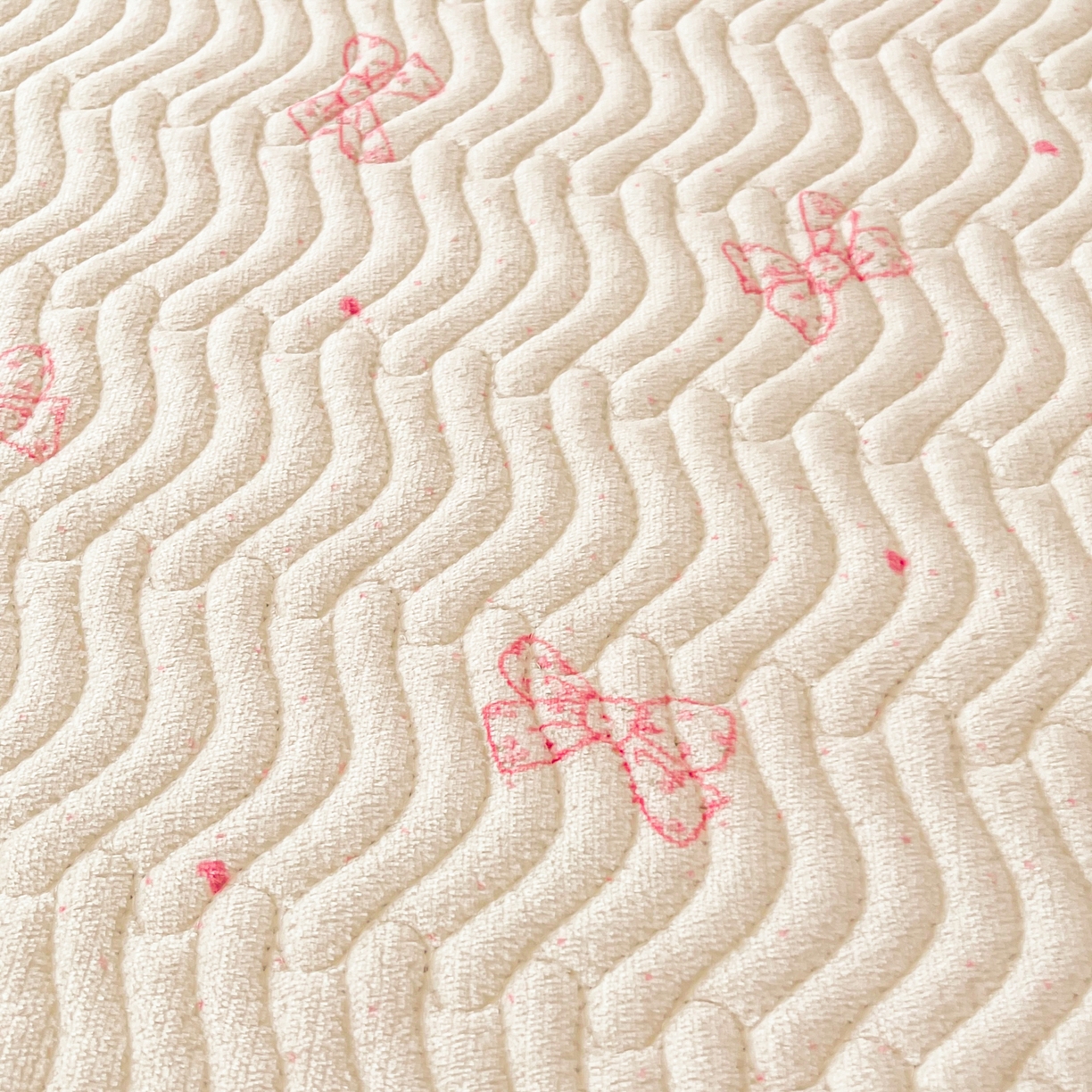 91家纺网 家纺一手货源 找家纺 酱子 2025新款牛奶绒印花床盖四季通用 床盖-桃漾绮梦