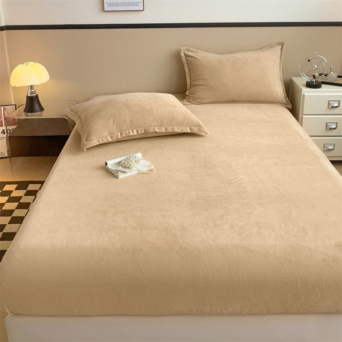 91家纺网 家纺一手货源 找家纺 （总）名兮家居 2025新款高克重加厚纯色牛奶绒床笠床单