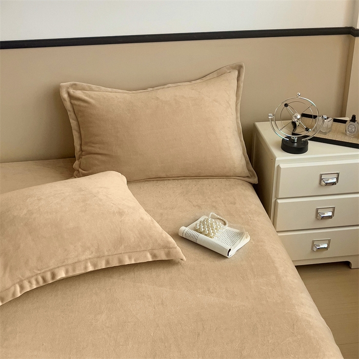 91家纺网 家纺一手货源 找家纺 （总）名兮家居 2025新款高克重加厚纯色牛奶绒床笠床单