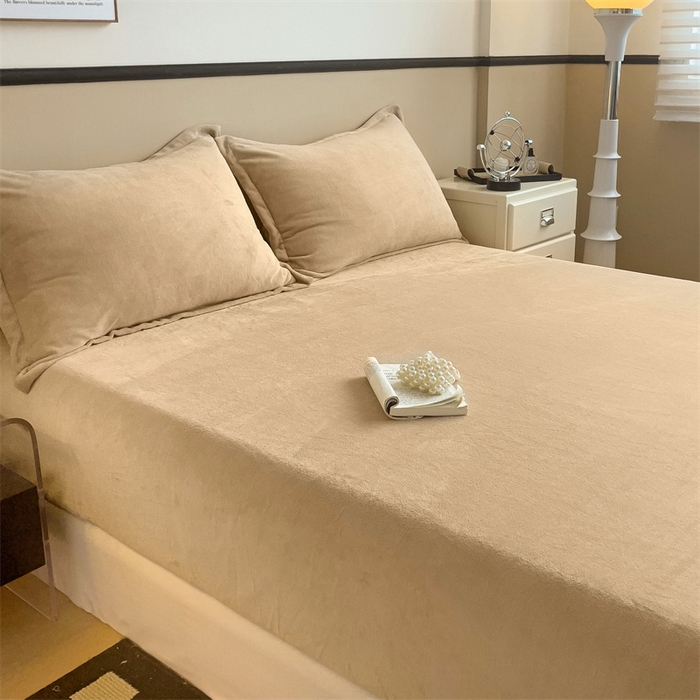 91家纺网 家纺一手货源 找家纺 （总）名兮家居 2025新款高克重加厚纯色牛奶绒床笠床单