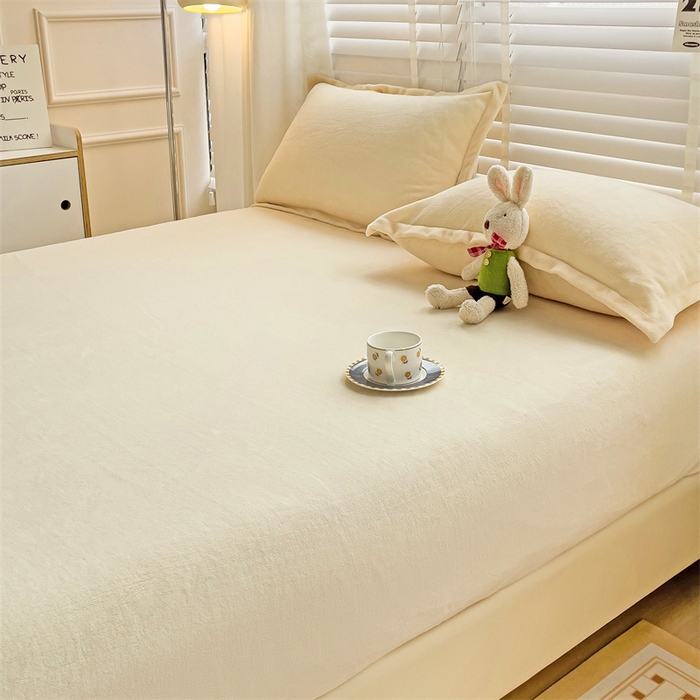 91家纺网 家纺一手货源 找家纺 名兮家居 2025新款高克重加厚纯色牛奶绒床笠床单 素色-米白