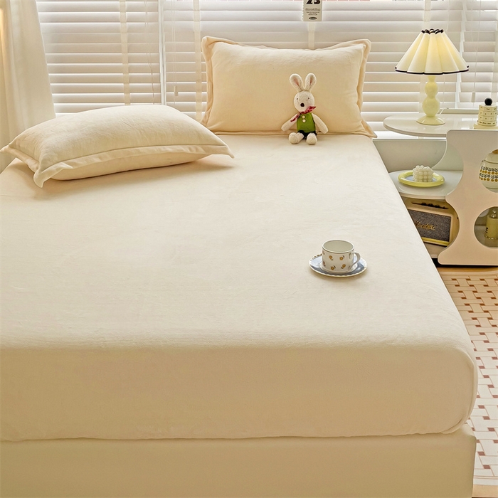 91家纺网 家纺一手货源 找家纺 名兮家居 2025新款高克重加厚纯色牛奶绒床笠床单 素色-米白