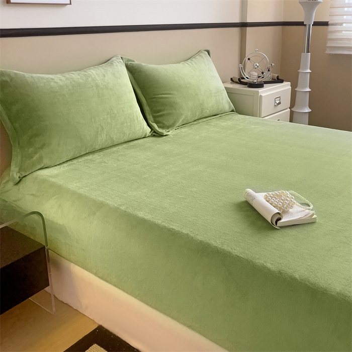 91家纺网 家纺一手货源 找家纺 名兮家居 2025新款高克重加厚纯色牛奶绒床笠床单 素色-果绿
