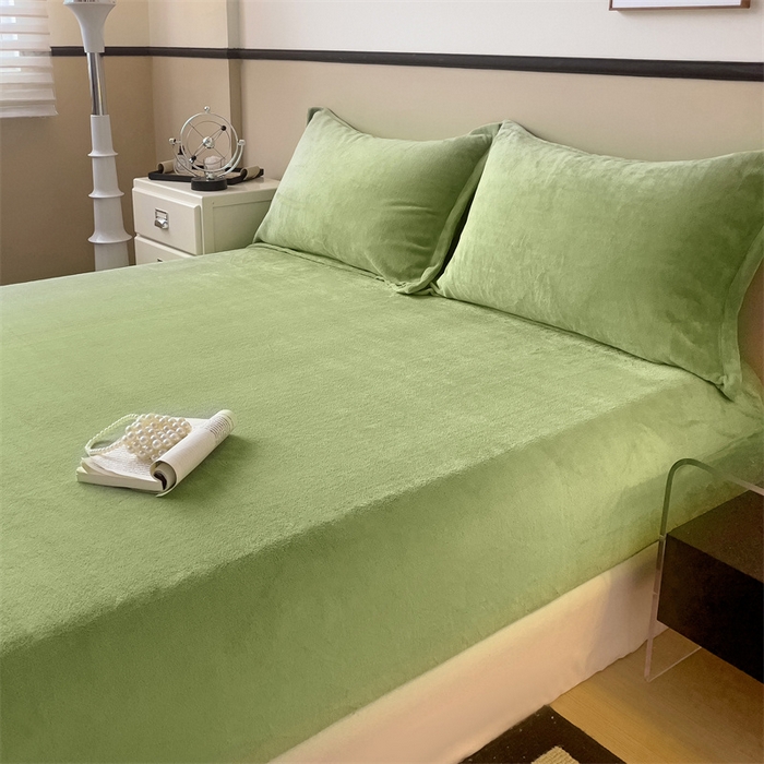 91家纺网 家纺一手货源 找家纺 名兮家居 2025新款高克重加厚纯色牛奶绒床笠床单 素色-果绿