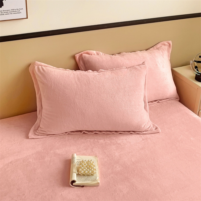 91家纺网 家纺一手货源 找家纺 名兮家居 2025新款高克重加厚纯色牛奶绒床笠床单 素色-浅粉