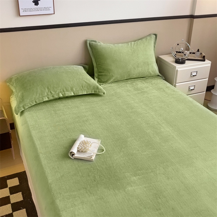 91家纺网 家纺一手货源 找家纺 名兮家居 2025新款高克重加厚纯色牛奶绒床笠床单 素色-果绿