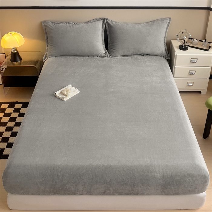 91家纺网 家纺一手货源 找家纺 名兮家居 2025新款高克重加厚纯色牛奶绒床笠床单 素色-绅士灰
