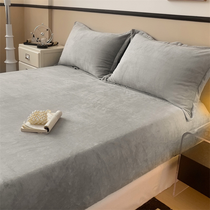 91家纺网 家纺一手货源 找家纺 名兮家居 2025新款高克重加厚纯色牛奶绒床笠床单 素色-绅士灰