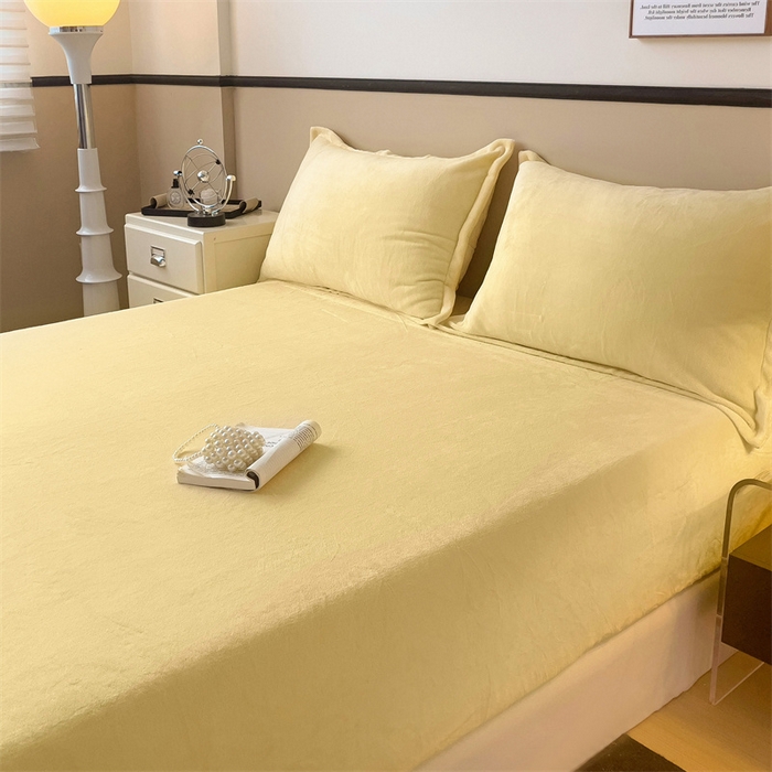 91家纺网 家纺一手货源 找家纺 名兮家居 2025新款高克重加厚纯色牛奶绒床笠床单 素色-米月黄