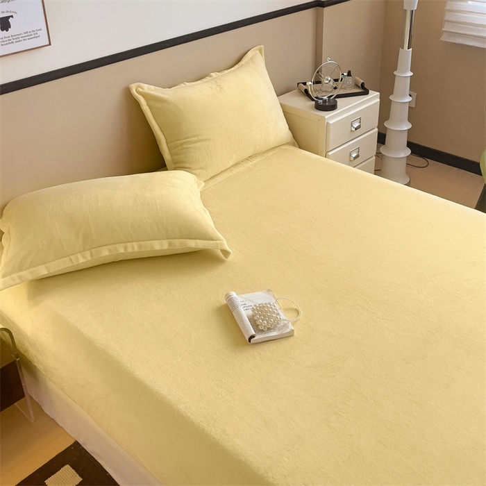 91家纺网 家纺一手货源 找家纺 名兮家居 2025新款高克重加厚纯色牛奶绒床笠床单 素色-米月黄