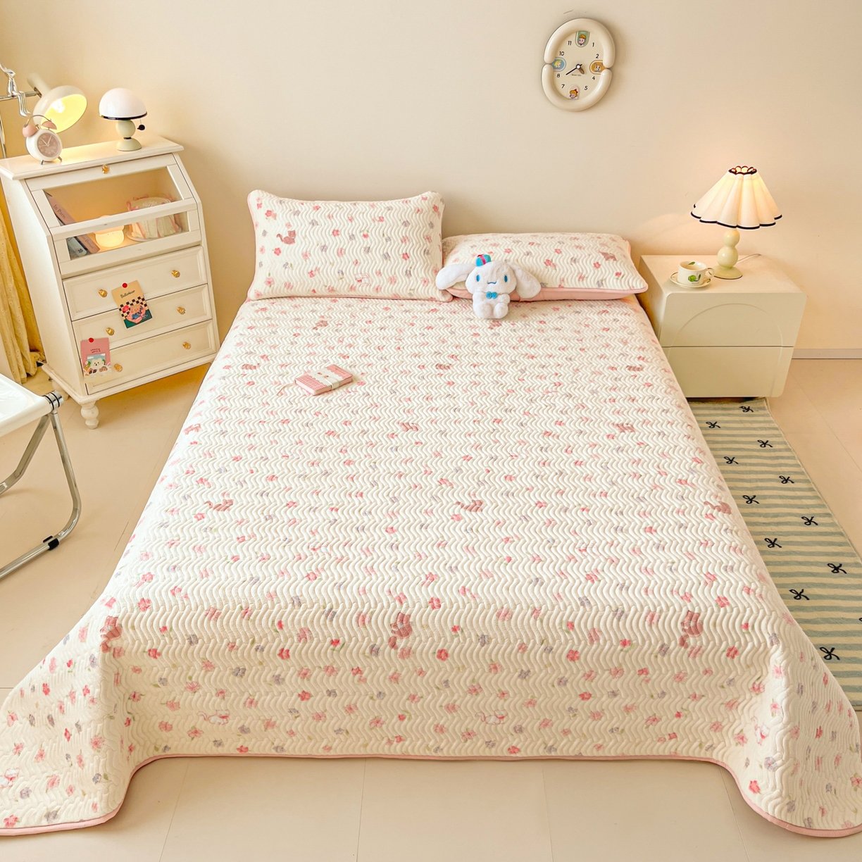 91家纺网 家纺一手货源 找家纺 酱子 2025新款牛奶绒印花床盖四季通用 床盖-碎花猫猫