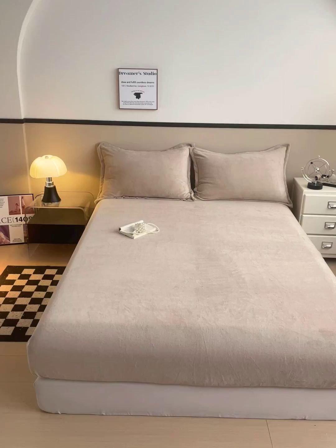 91家纺网 家纺一手货源 找家纺 （总）名兮家居 2025新款高克重加厚纯色牛奶绒床笠床单