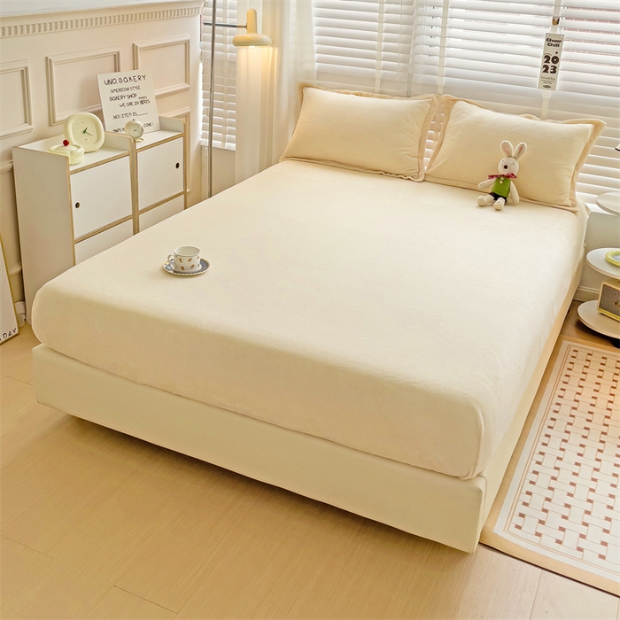 91家纺网 家纺一手货源 找家纺 名兮家居 2025新款高克重加厚纯色牛奶绒床笠床单 素色-米白