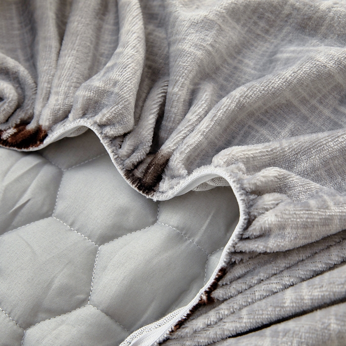 91家纺网 家纺一手货源 找家纺 情煊家纺 2025新款保暖牛奶绒夹棉床笠-花边款 爱心小熊