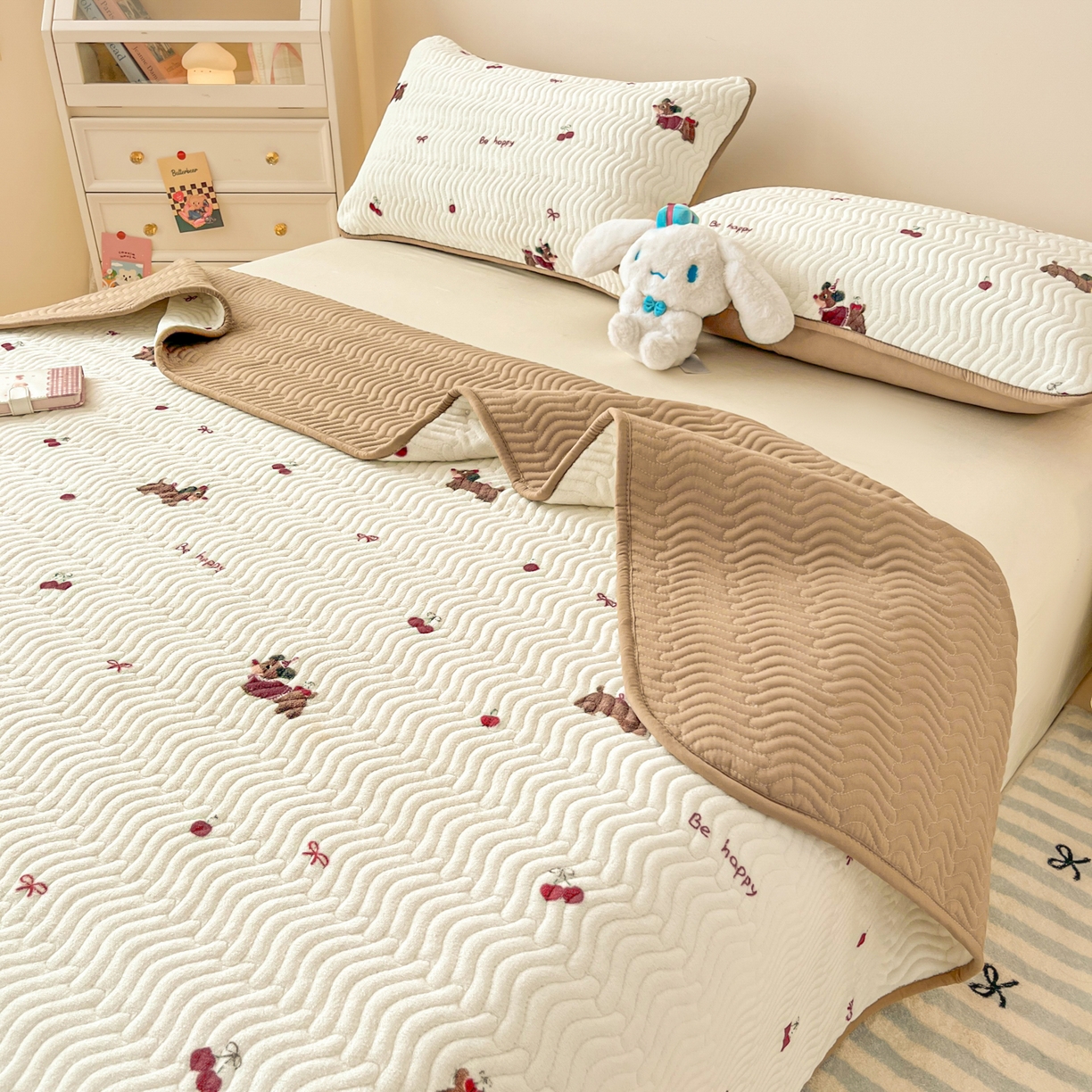 91家纺网 家纺一手货源 找家纺 （总）蓝极人 2025新款牛奶绒印花床盖四季通用