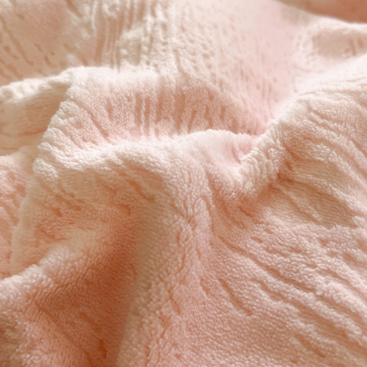 91家纺网 家纺一手货源 找家纺 如一 2025新款3D雕花牛奶绒四件套第三批 肌理纹-粉