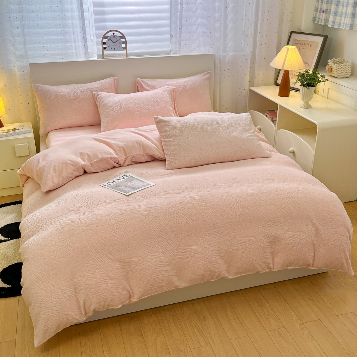 91家纺网 家纺一手货源 找家纺 如一 2025新款3D雕花牛奶绒四件套第三批 肌理纹-粉