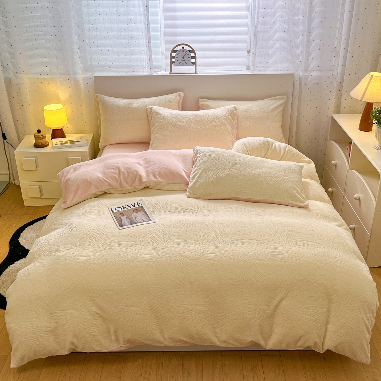 91家纺网 家纺一手货源 找家纺 如一 2025新款3D雕花牛奶绒四件套第三批 肌理纹-白粉