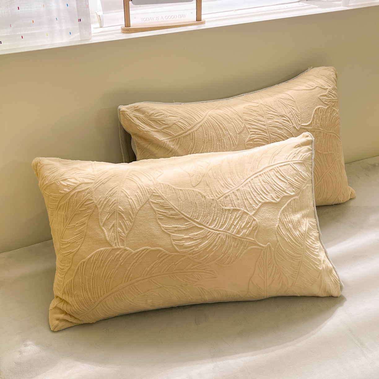 91家纺网 家纺一手货源 找家纺 如一 2025新款3D雕花牛奶绒四件套第三批 芭蕉叶-杏