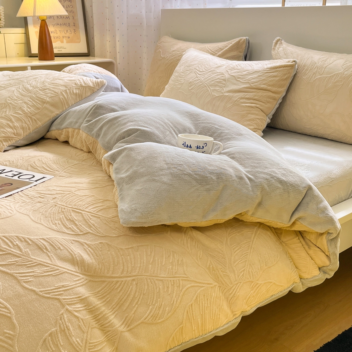 91家纺网 家纺一手货源 找家纺 如一 2025新款3D雕花牛奶绒四件套第三批 芭蕉叶-杏