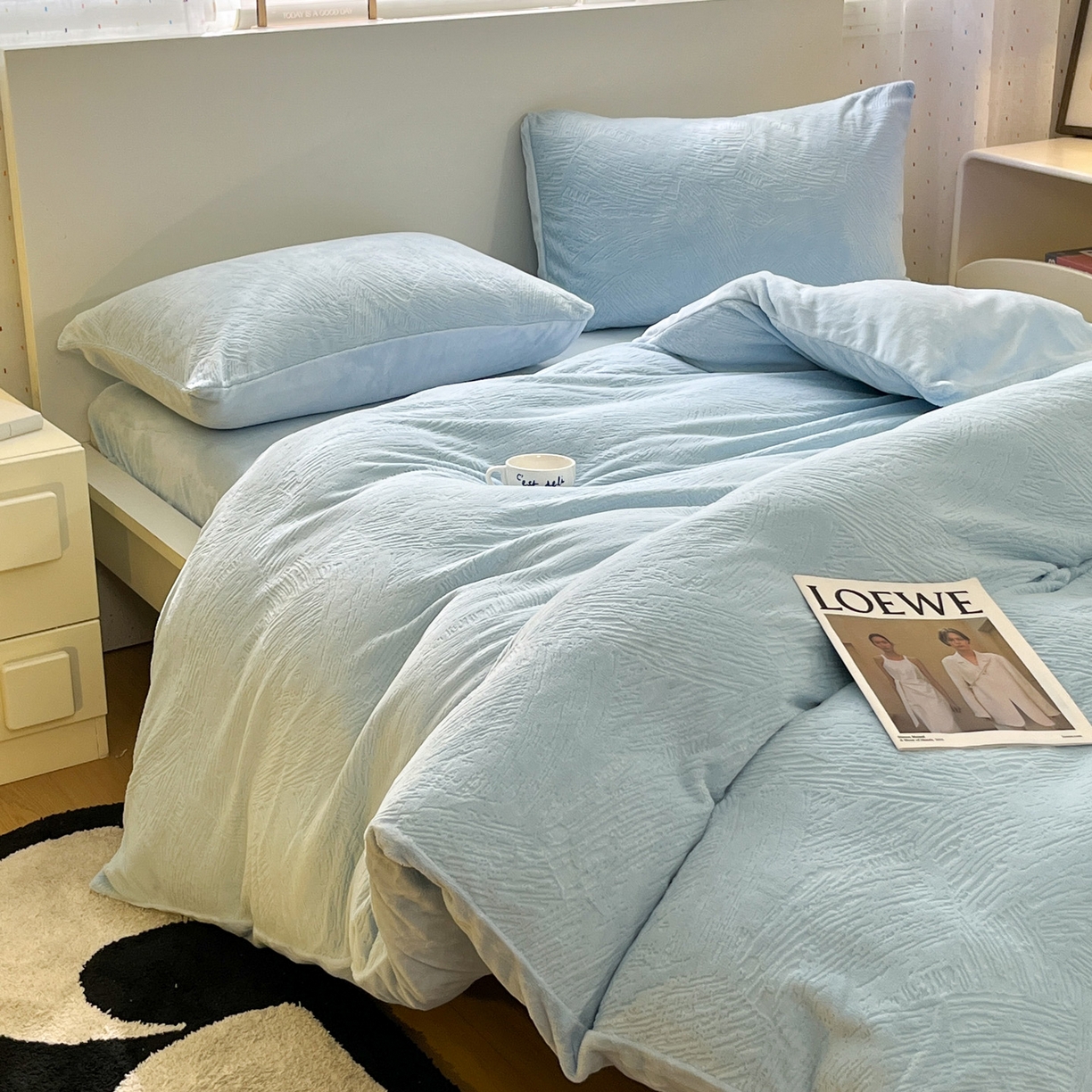 91家纺网 家纺一手货源 找家纺 如一 2025新款3D雕花牛奶绒四件套第三批 肌理纹-蓝