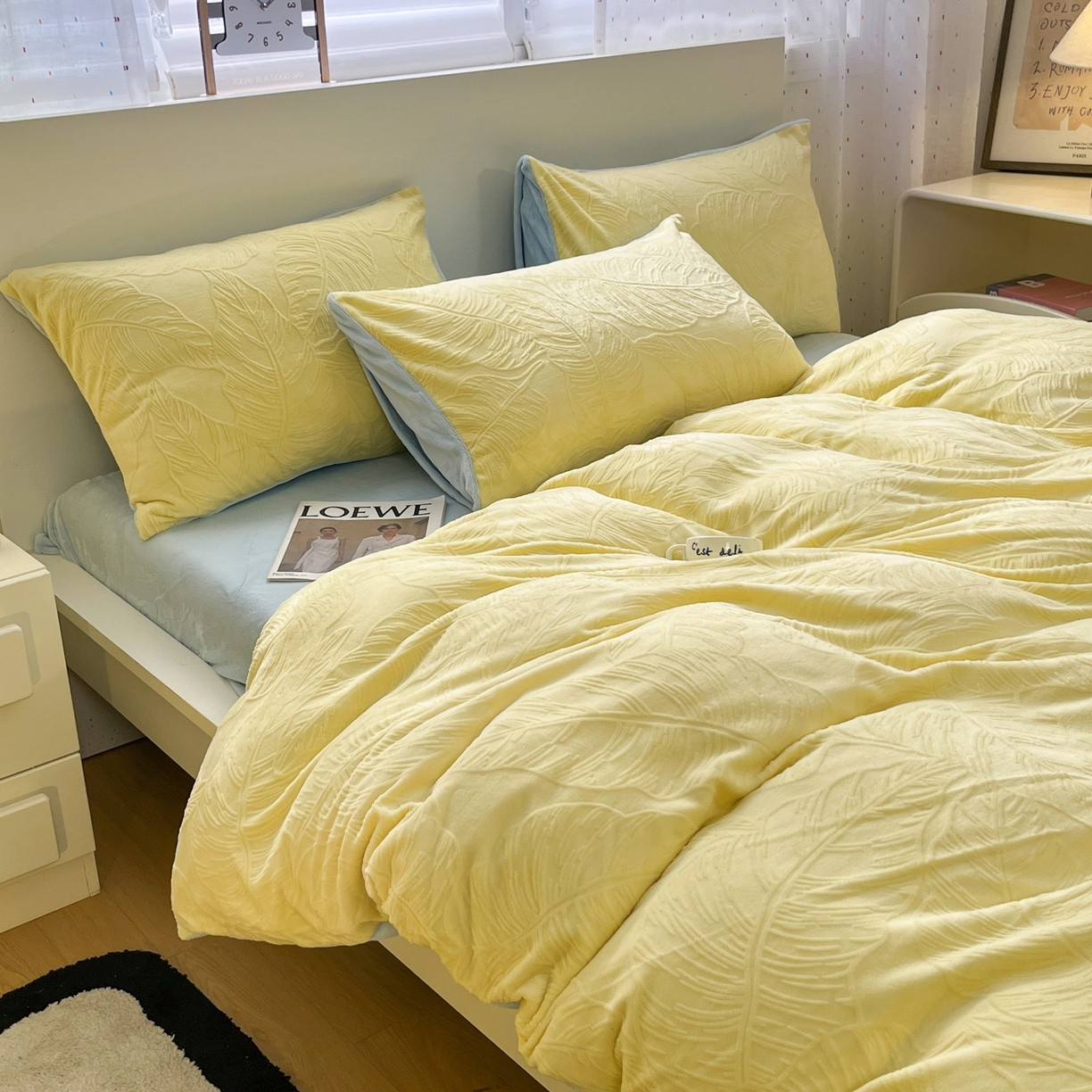 91家纺网 家纺一手货源 找家纺 如一 2025新款3D雕花牛奶绒四件套第三批 芭蕉叶-黄