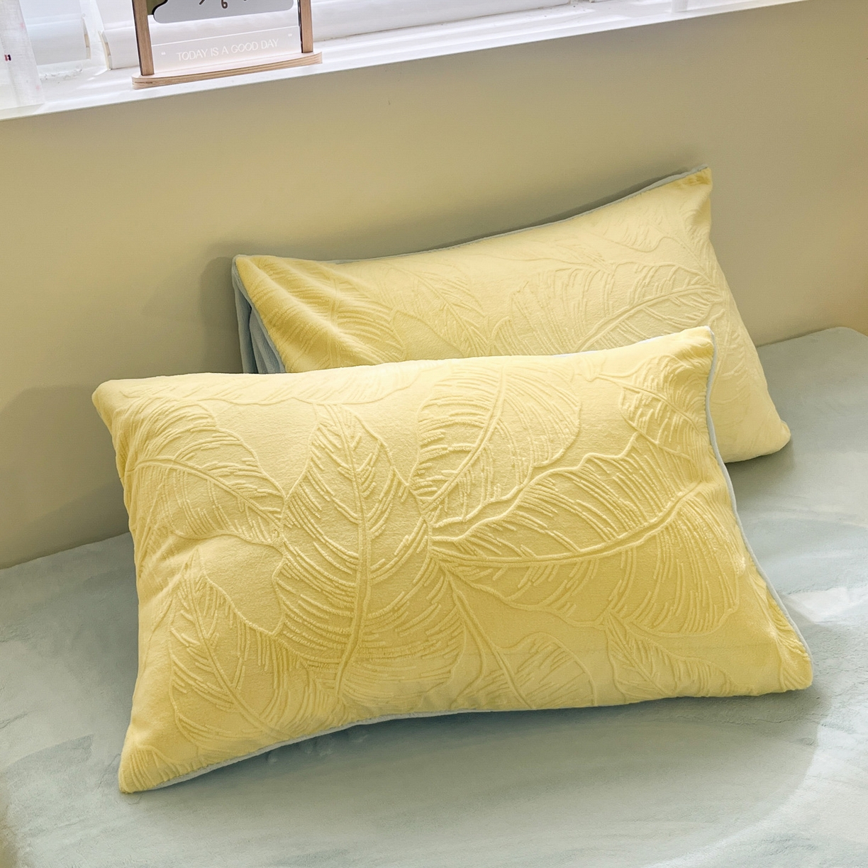 91家纺网 家纺一手货源 找家纺 如一 2025新款3D雕花牛奶绒四件套第三批 芭蕉叶-黄