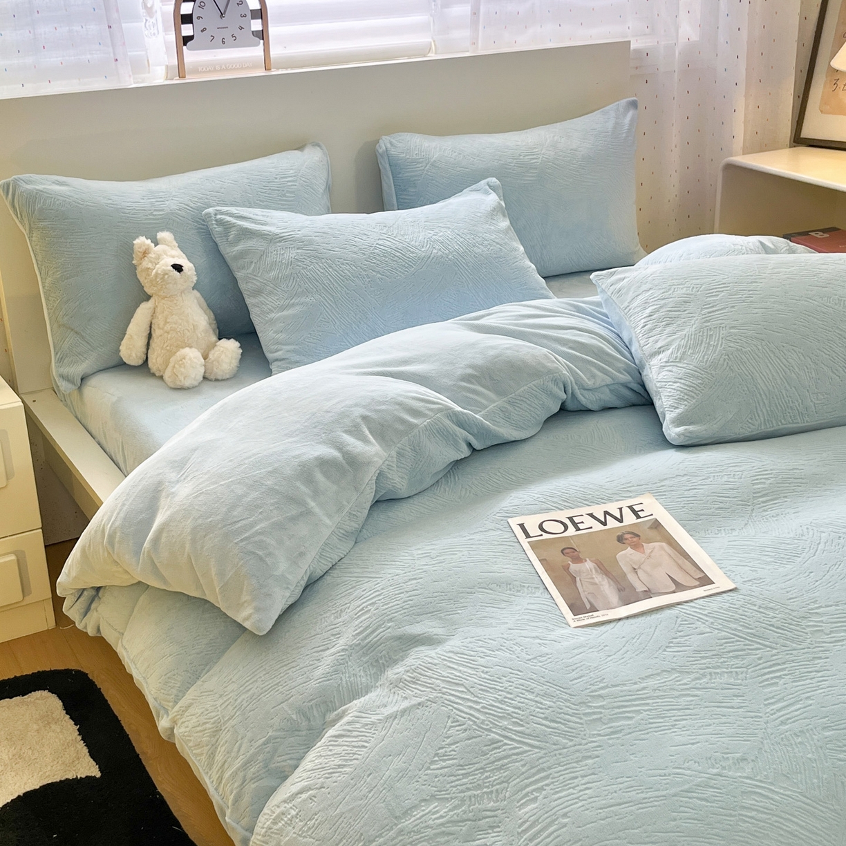 91家纺网 家纺一手货源 找家纺 如一 2025新款3D雕花牛奶绒四件套第三批 肌理纹-蓝