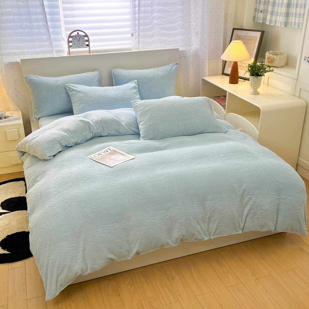 91家纺网 家纺一手货源 找家纺 如一 2025新款3D雕花牛奶绒四件套第三批 肌理纹-蓝